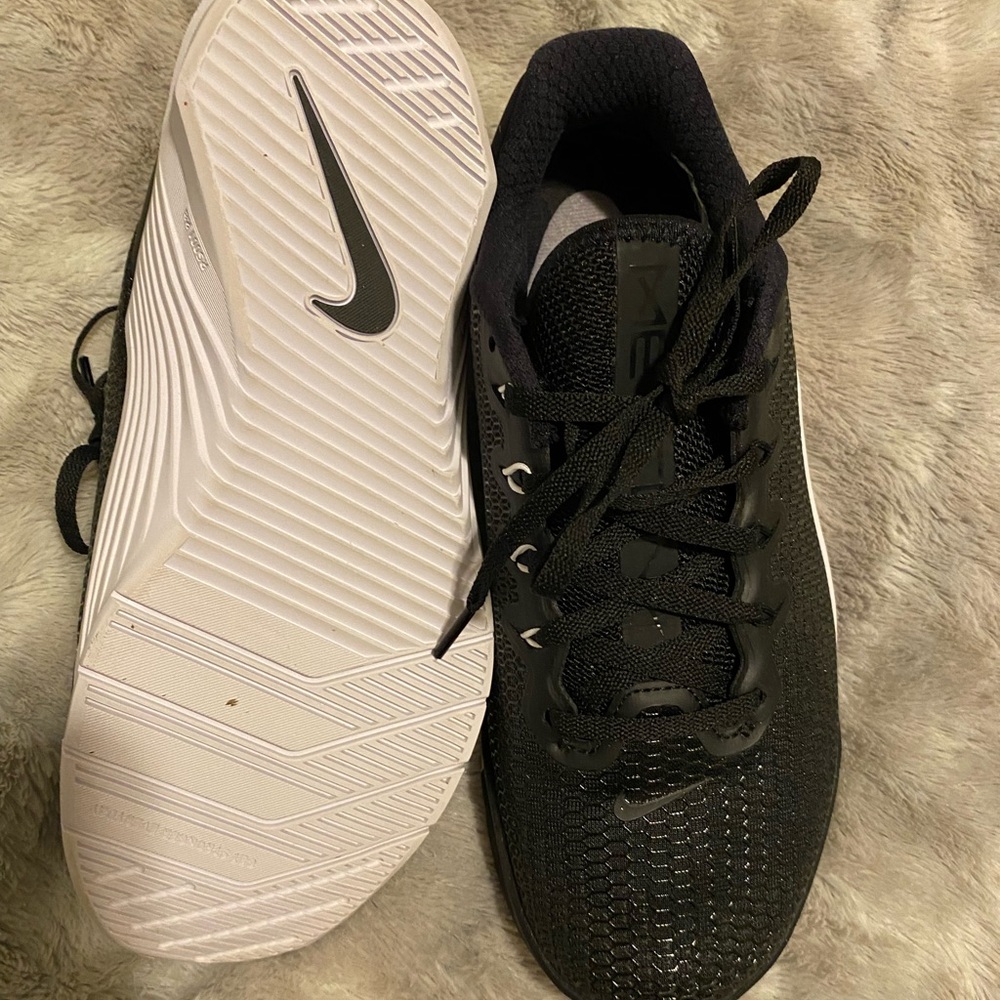 Women’s Nike Metcon5 Black Sneakers
